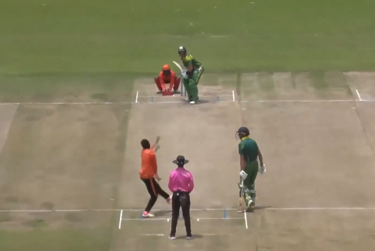 89 off 47! Peter Moor leads Mountaineers' fightback
