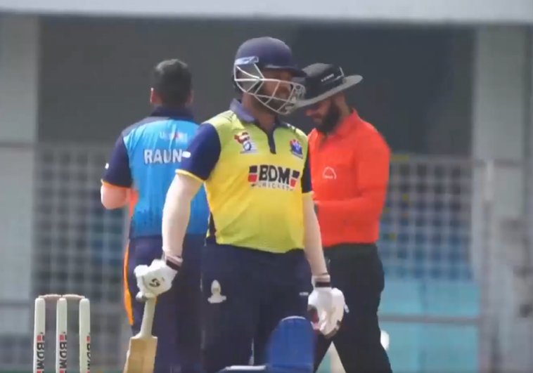71 off 37! Prasad Pawar anchors Vashi Warriors