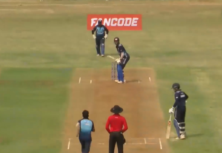 51 off 35! Akash Parkar's late charge