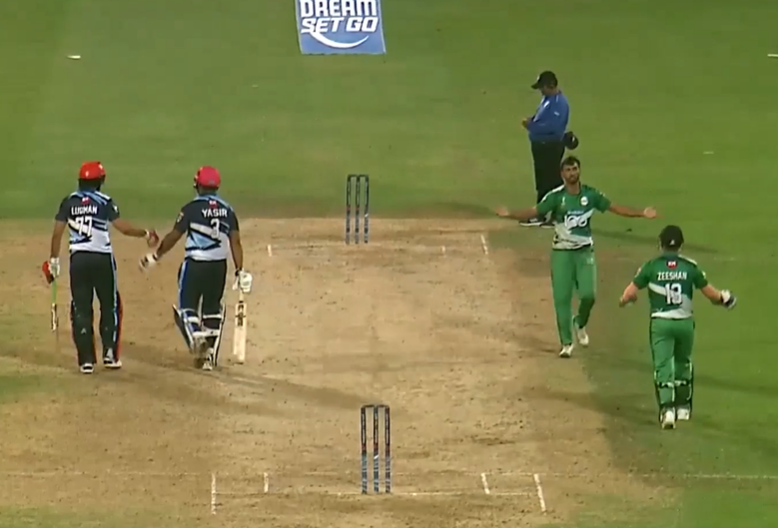 Qamar Awan's 3-fer rattles Karwan CC