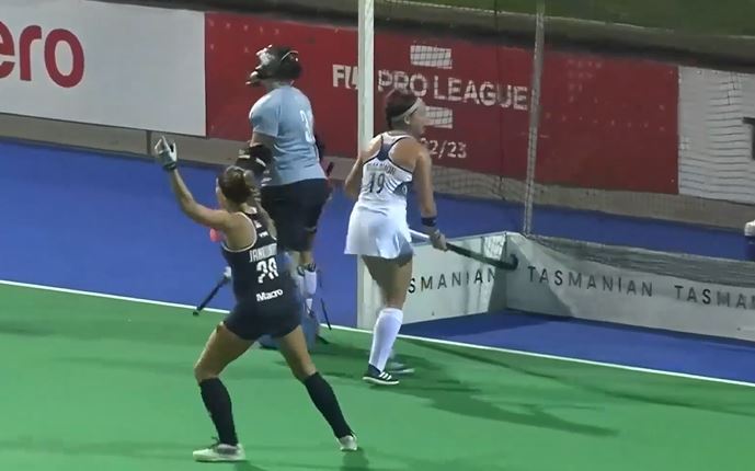 Sturdy Argentina drub USA 3-0