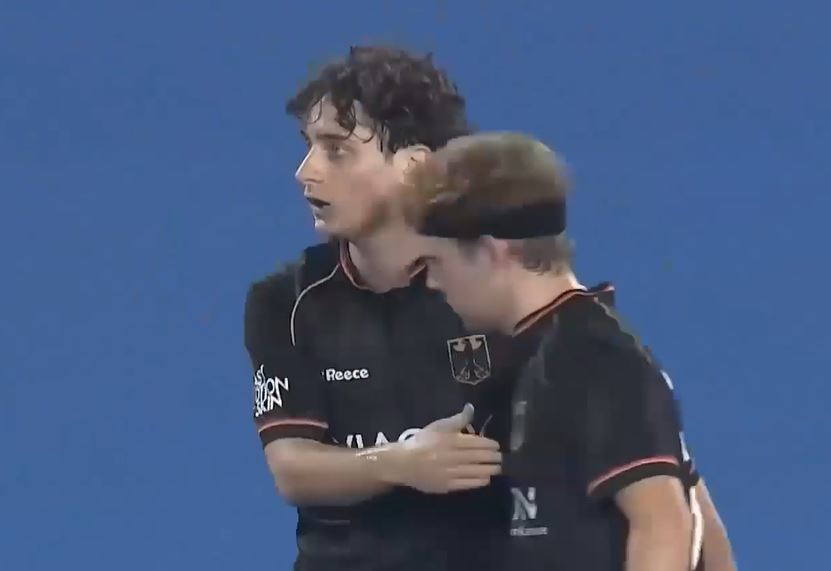 Germany fight hard to beat Australia 1-0