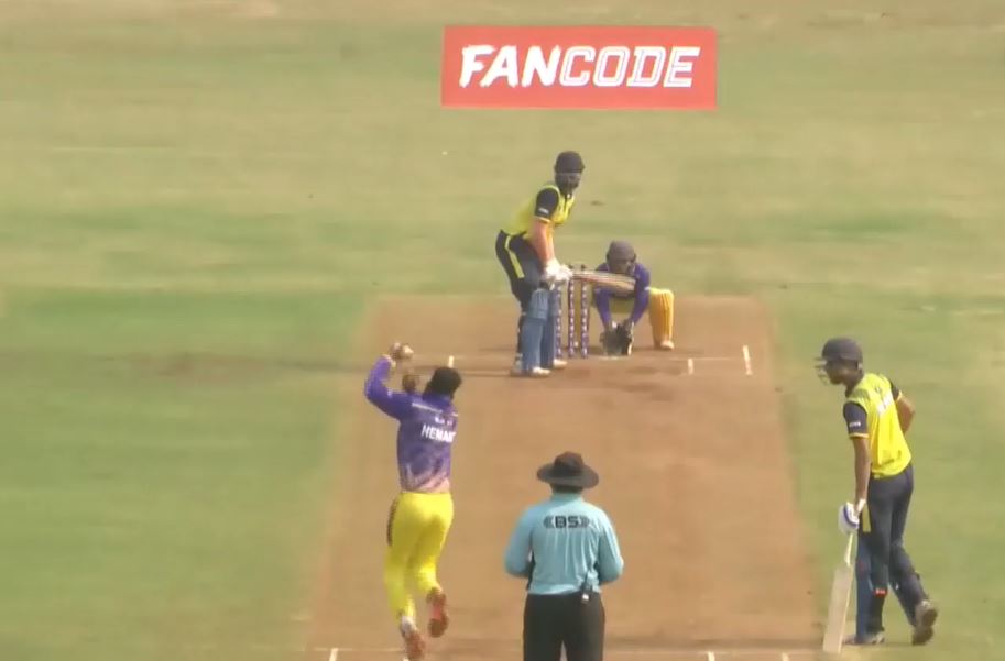 Hemant Buchade runs ring around Vashi with 3/29