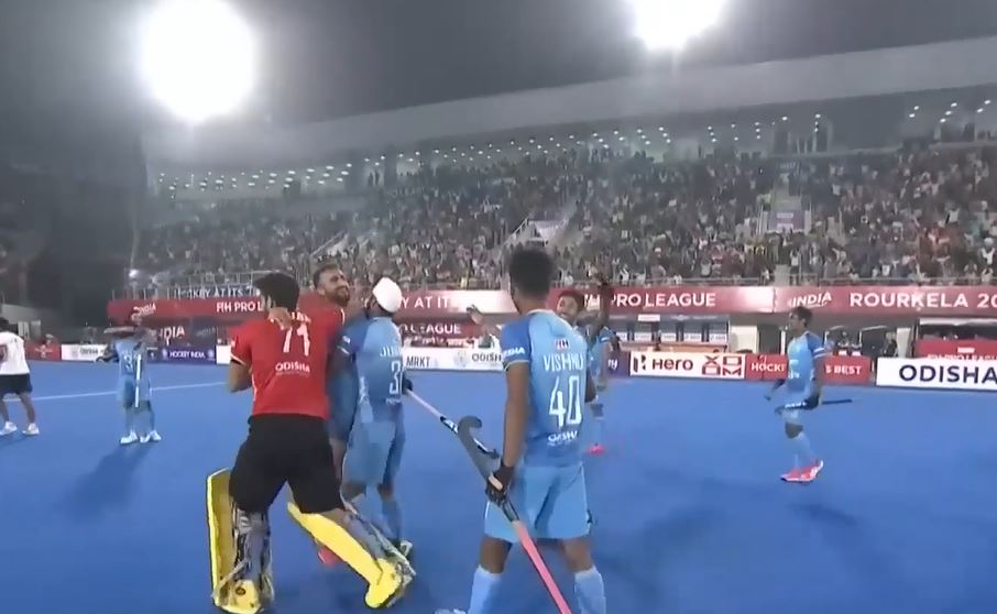India edge past Australia on penalties