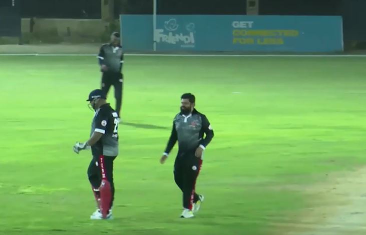 4 for 8! Nilesh Patidar returns with a fiery spell