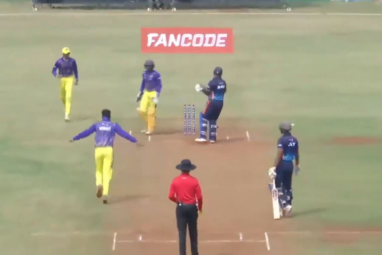 3/7! Hemant Buchade puts a leash on Ambernath