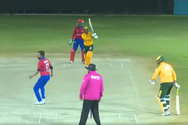 Rajeesh Murali puts on a show with his 3-fer