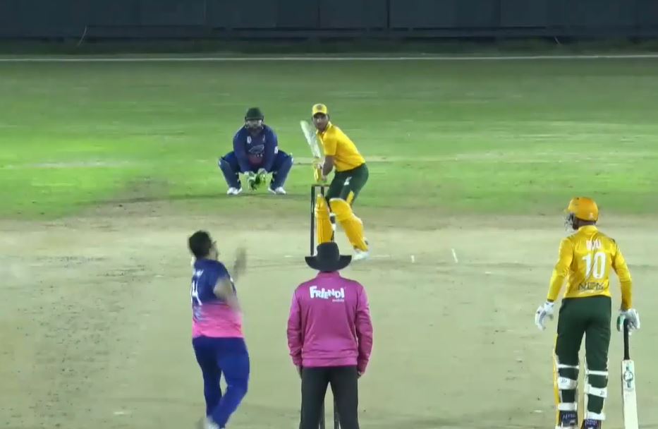 52 off 14! Resurgent Nasir Hussain pummels MEC