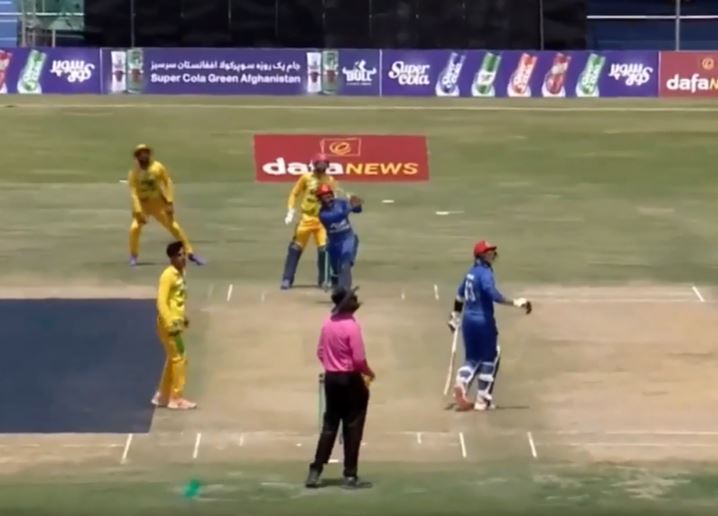 69 off 54! Azmatullah Omarzai finishes off in style