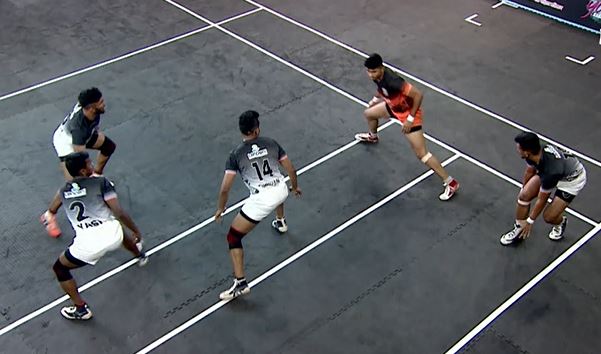 13 Raid points! Akash Shinde delivers on the occasion