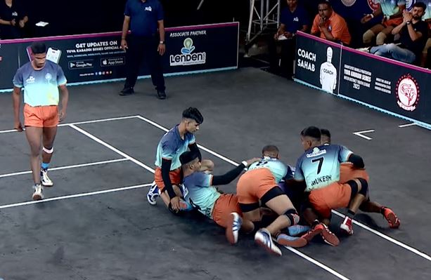 Amarsingh Kashyap's defense frustrates Dhule