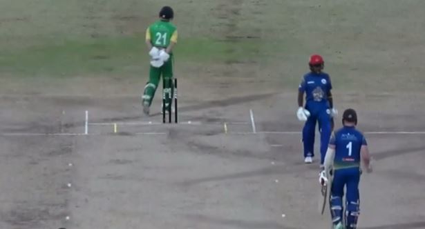 Berrington, Mentore muscle Bolans Blasters to 8-wicket win