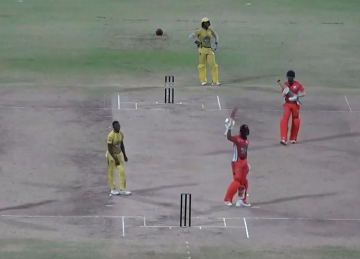 54 off 42! Elroy Francis Jnr continues his purple patch