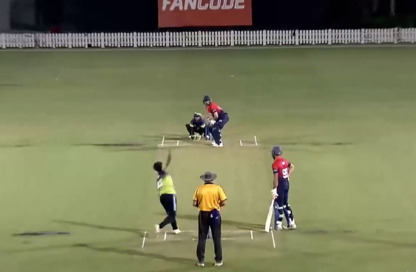 Muhammad Farooq runs ring around Valley Boys with a 3-fer
