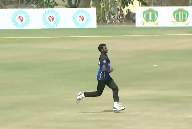 Harshad Basil stings DCA Eranakulam with a 3-fer