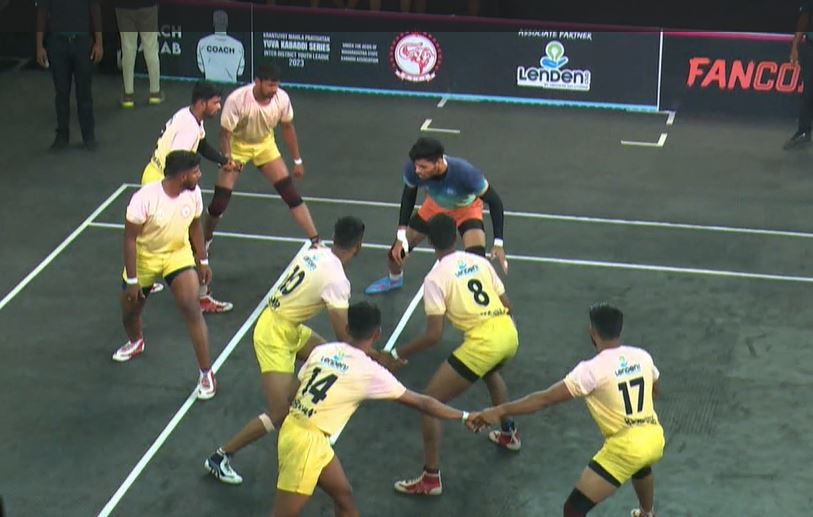 Mitesh Kadam's kamaal performance