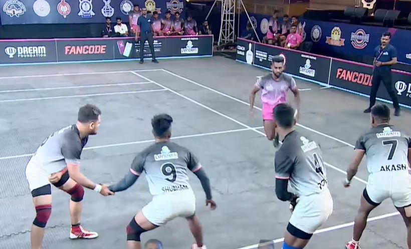 Mumbai Upnagar hold nerve to beat Palghar District 39-34