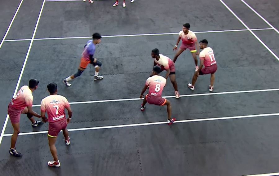 30 Raid Points! Tejas Patil massacres Latur