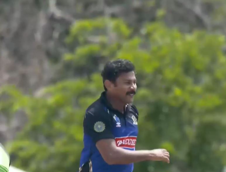 3 for 7! Muhammed Riyas dismantles DCA Eranakulam