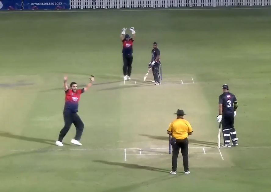 Saqib Amin spins his web with 3/21