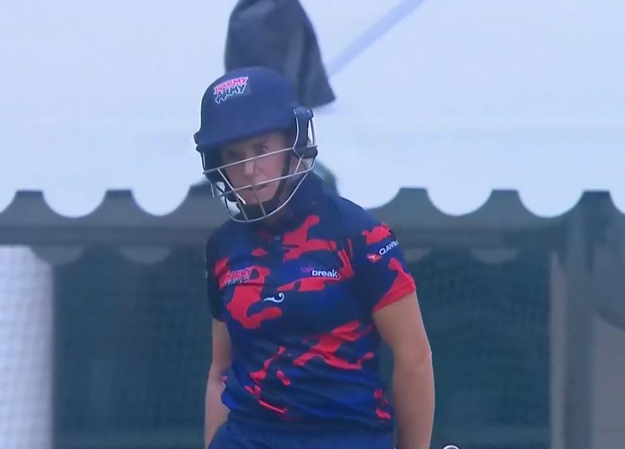 120 off 64! Explosive Lauren Winfield tames Tornadoes