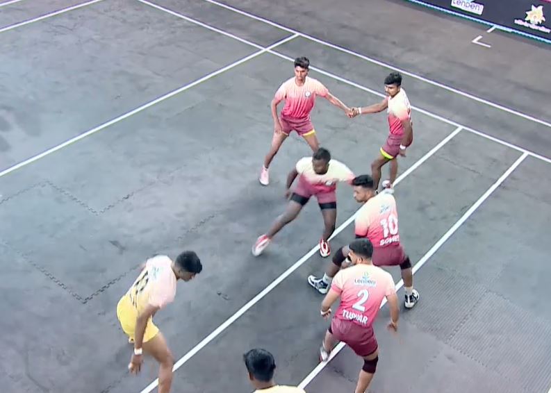 Spirited Latur District overcome Sangli District by 12 points