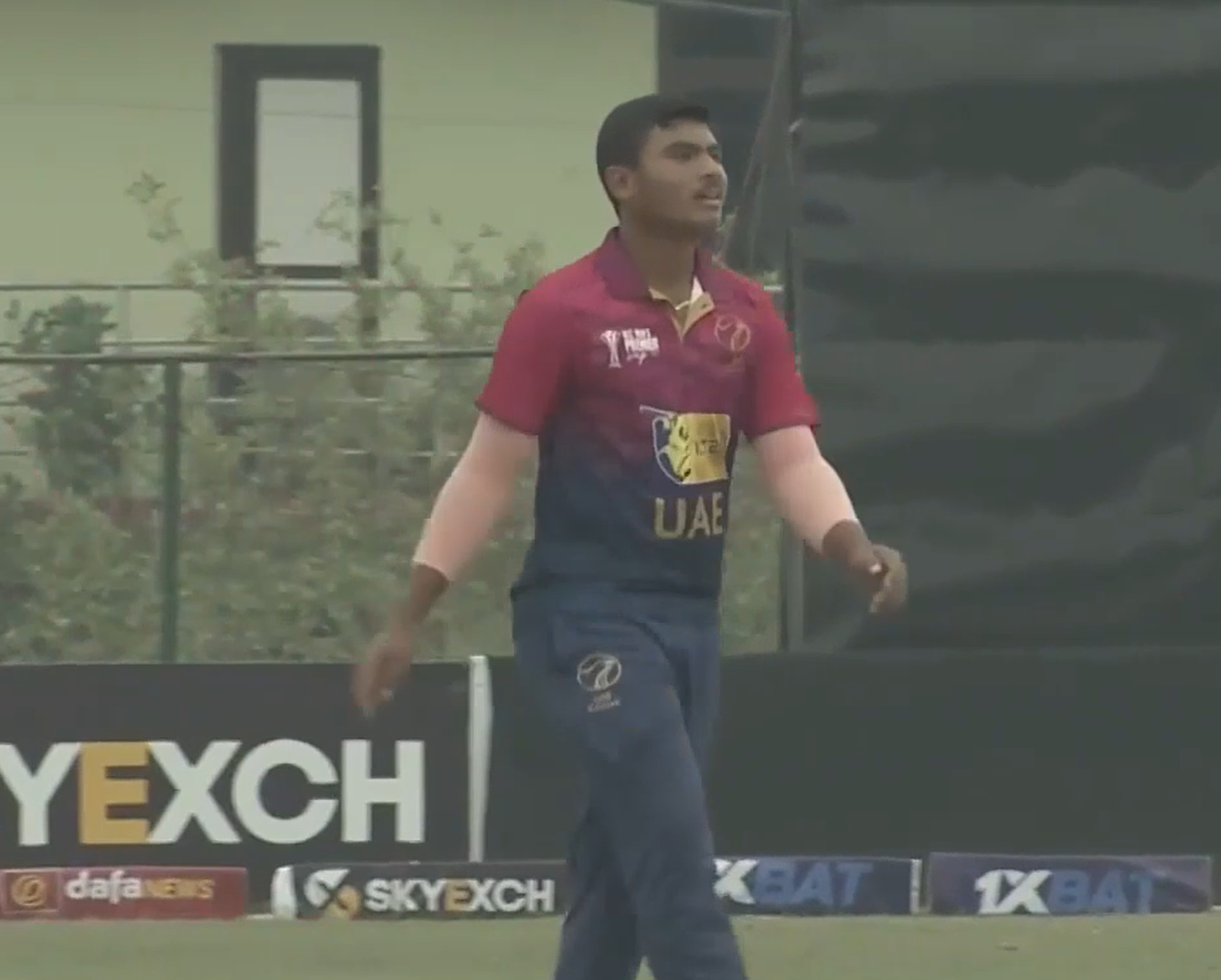 5-fer! Aayan Khan puts on a show