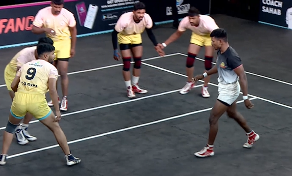 Akash Rudele slips past Sangli with 12 raid points