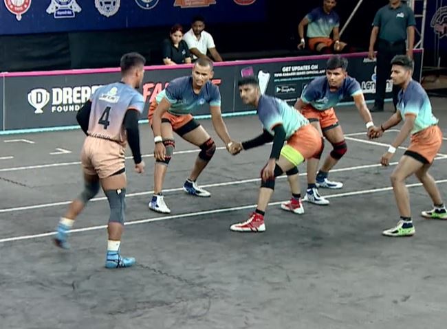 Shardul Patil troubles Dhule with his raids