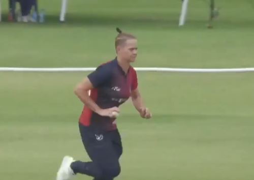 3-fer! Irene van Zyl restricts UAE to 93