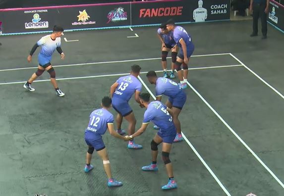 Mighty Thane outplay Ratnagiri 54-28