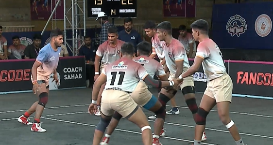 Nikhil Patil's kamaal raid against Ahmednagar