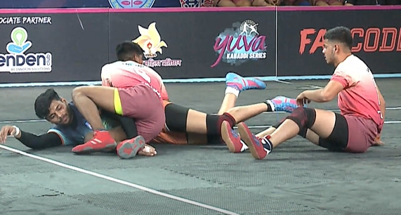 25 Raid Points! Mitesh Kadam mangles Latur