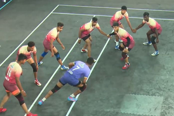 Mighty Ratnagiri overpower Latur by 30 points