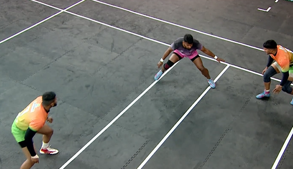 Rahul Savar runs rigs around Pune's defence