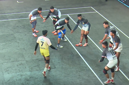 Rohit Singh blows Sangli's raiders to bits