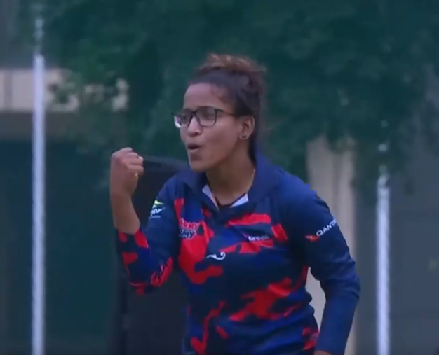 3-fer! Rumana Ahmed runs rings around Falcons