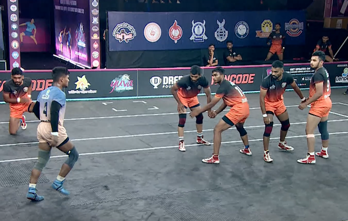 Shardul Patil runs rings around Nashik's defence