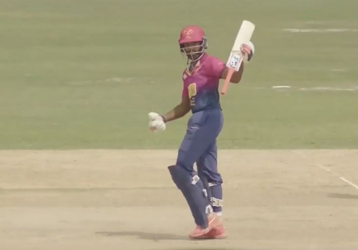 Vriitya Aravind returns with a solid 62