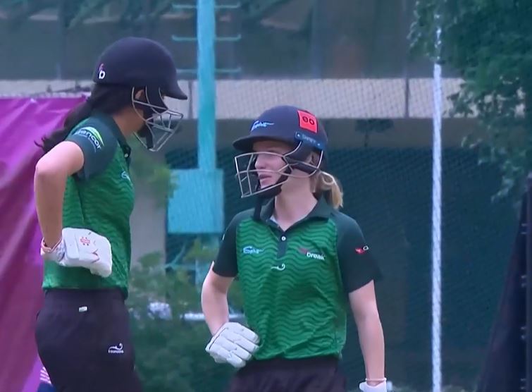 Nicola Carey's brisk 52 powers Spirit Women to 121
