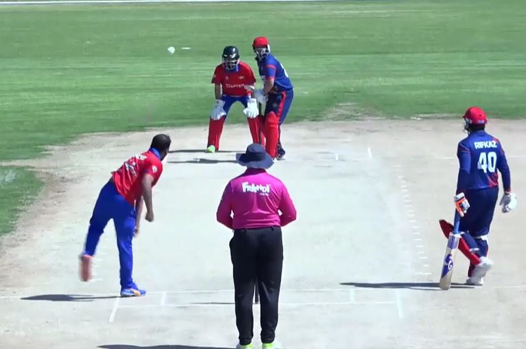 6 fours, 2 sixes! Shafran propels Ceylinco to 177 with his 54