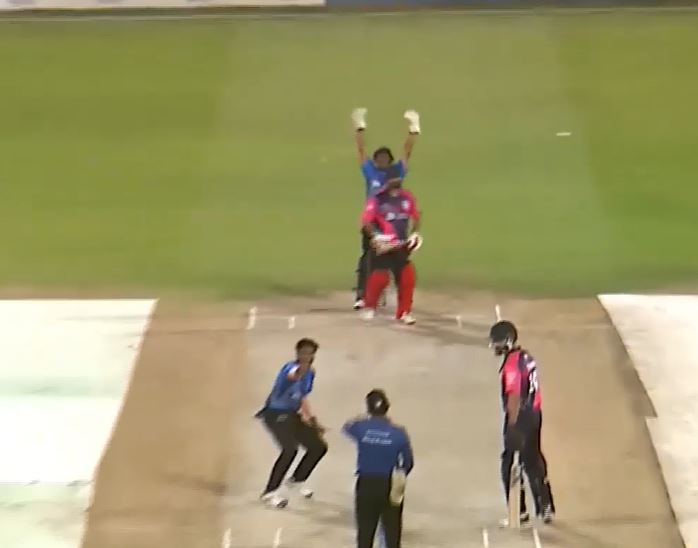 Muhammed Aniq dooms Arqam CC's chase with a 3-fer