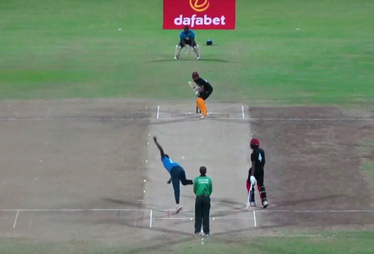 Dominant Chargers humble Renegades by 6 wickets