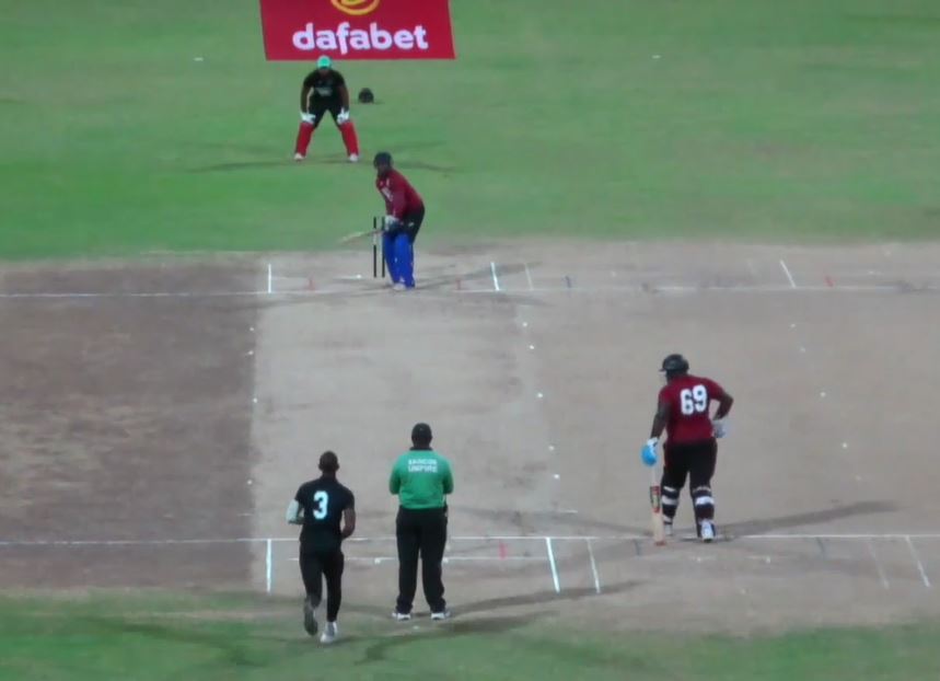 Nino Henry dents Rockets with 3/6