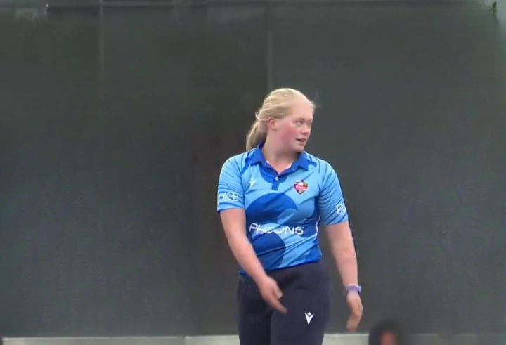 4 for 15! Freya Sargent demolishes Scorchers