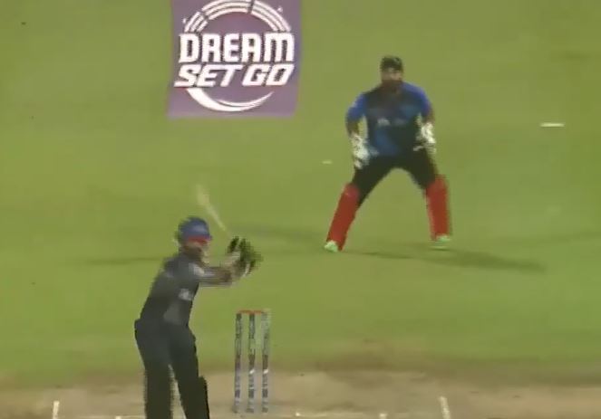 Moazzam Hayat anchors Karwan CC's chase with steady 60*