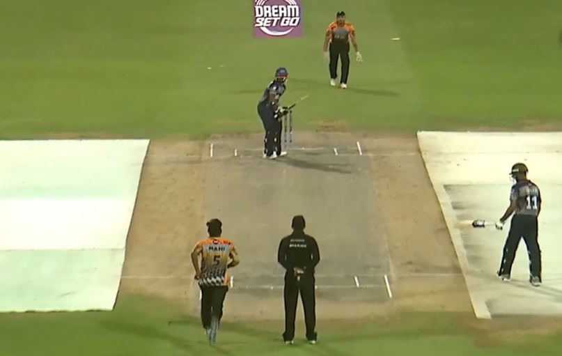 52 off 38! Moazzam Hayat sizzles with the bat