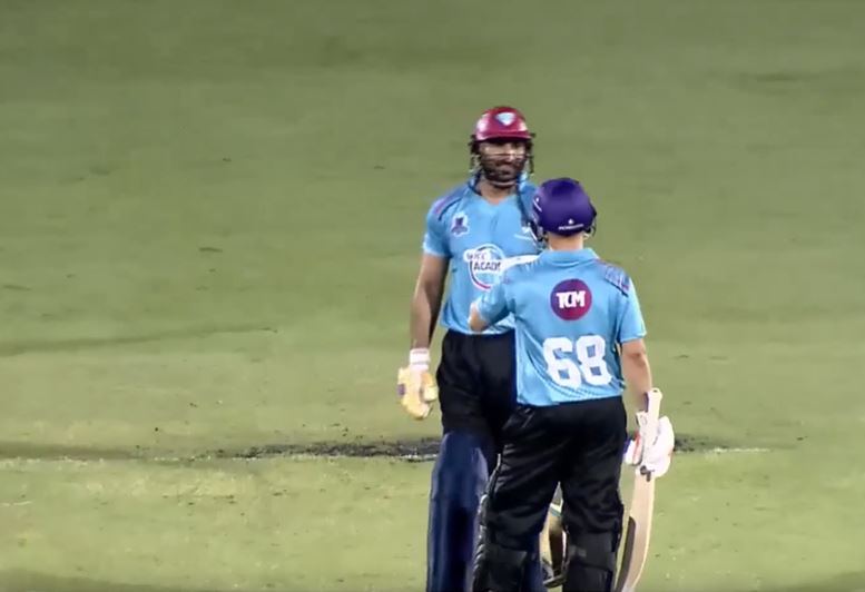 10 Fours! Irfan Arif wreaks havoc with 55-ball 92