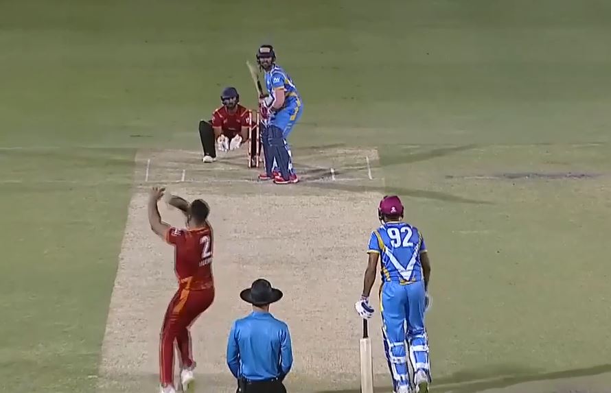 3 for 6! Abdullah Kayani dismantles Emirates Blues
