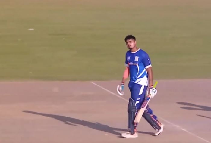 12 Fours! Aryan Lakra's majestic 147